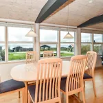 In With House Sea View 度假居 *