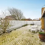 In With House Sea View Holiday home *