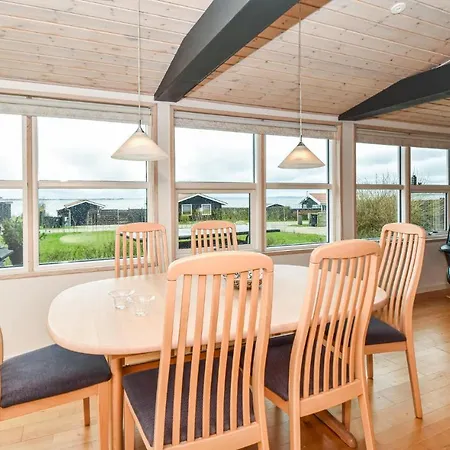 In With House Sea View Ferienhaus *