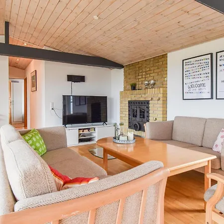 Holiday home In With House Sea View *