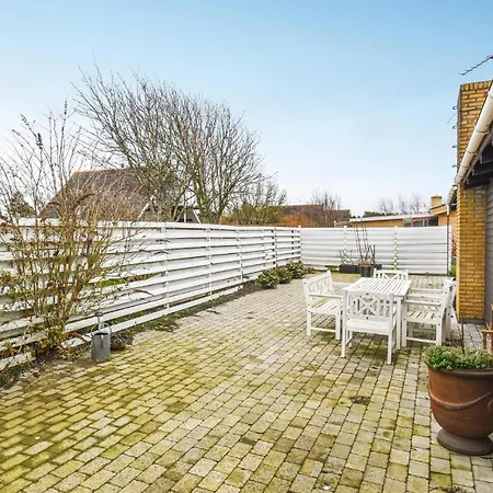 In With House Sea View Ferienhaus *