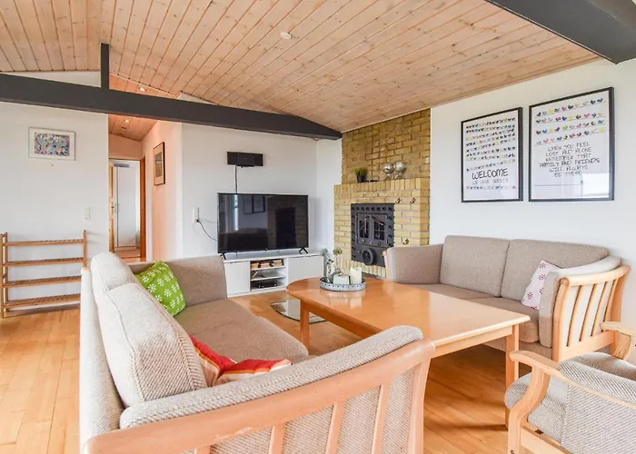 Holiday home In With House Sea View *